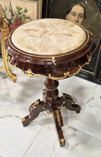 Vrhunski originalni Francuski stilski stocic Luj XV - Image 3