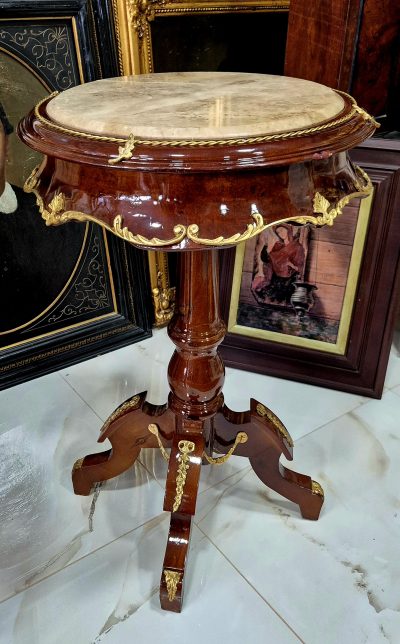 Vrhunski originalni Francuski stilski stocic Luj XV