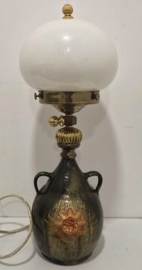 Lepa stara oslikana sobna lampa